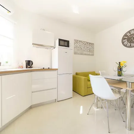 Apartmani Carmen Bibinje Exterior photo
