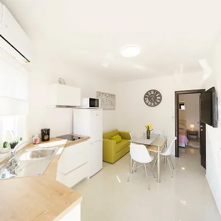 Apartmani Carmen Bibinje Exterior photo