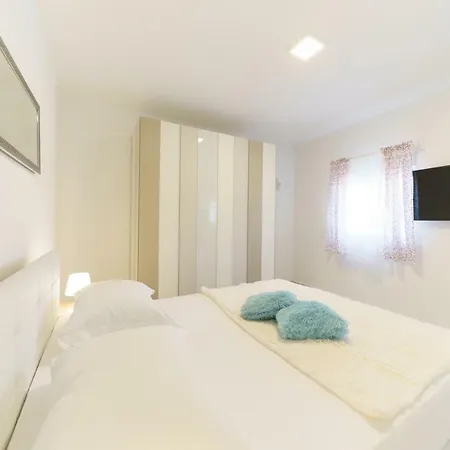 Apartmani Carmen Bibinje Exterior photo