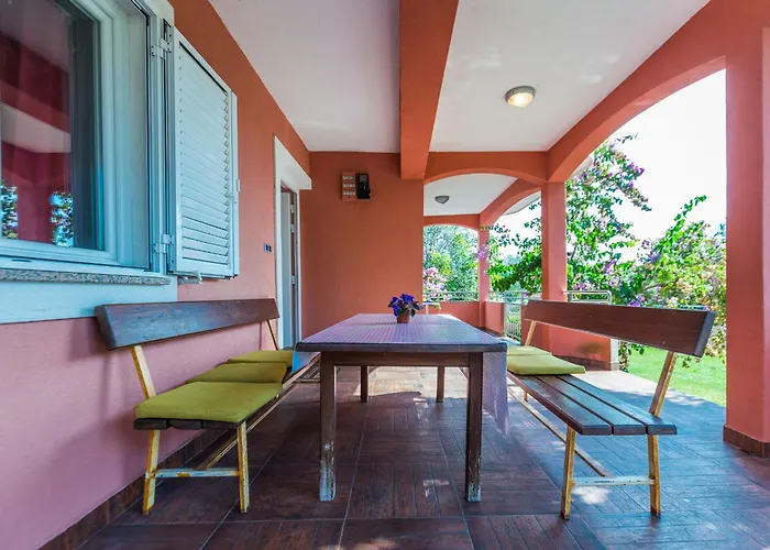 Apartmani Carmen