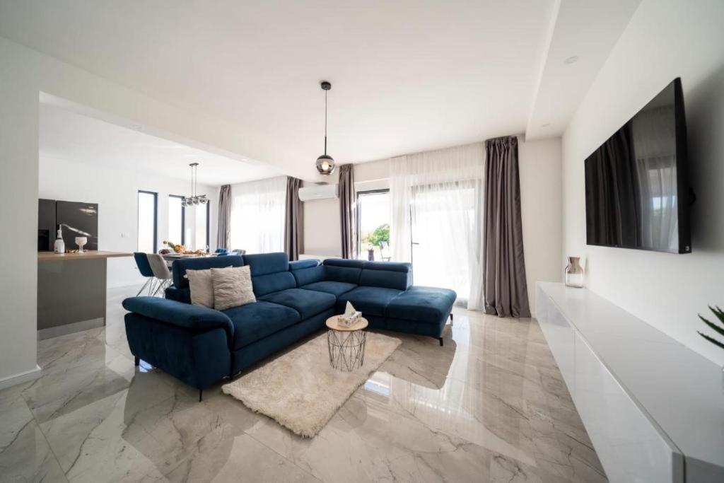 Carmen Apartment Bibinje