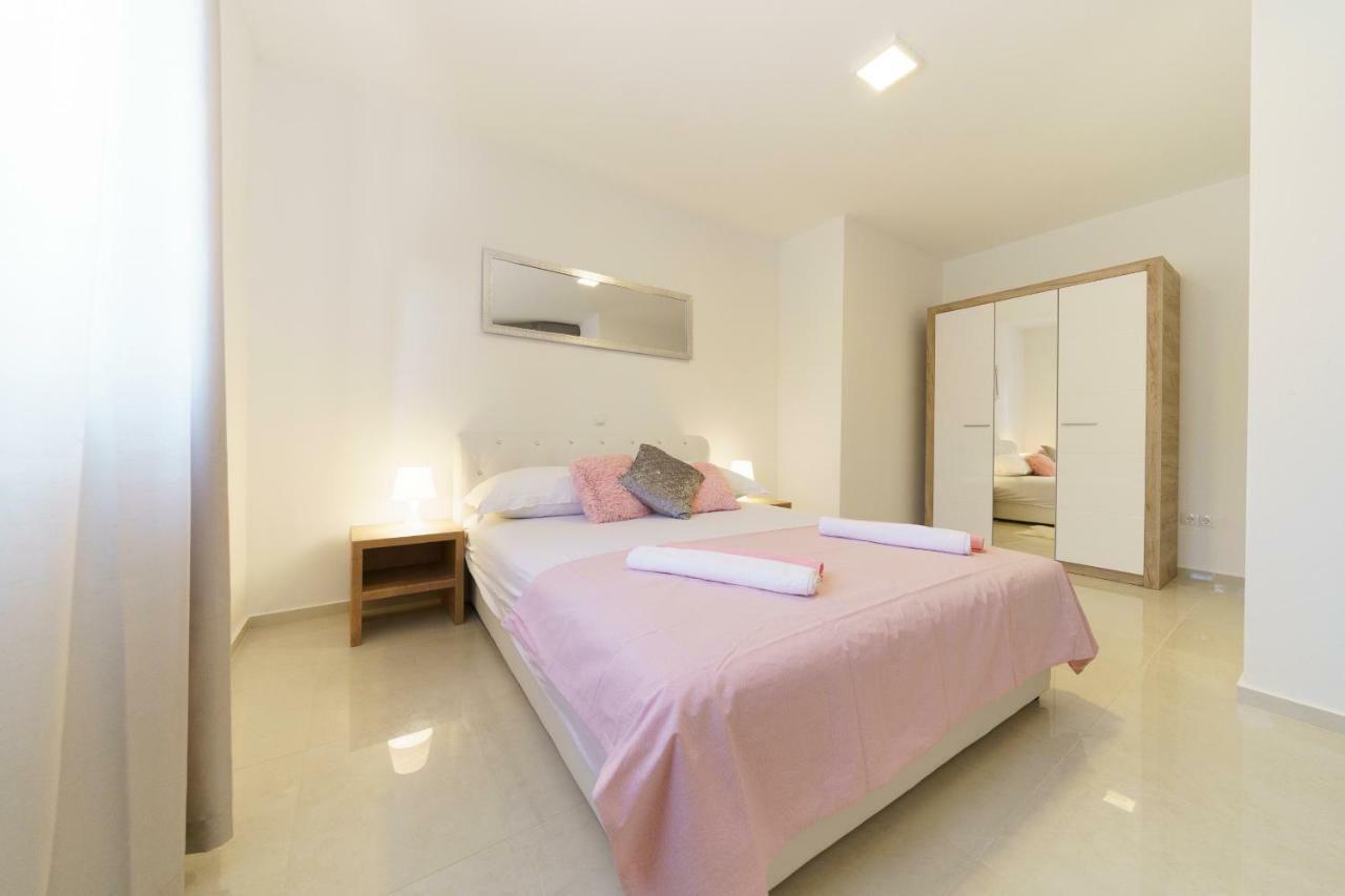 Apartment Carmen *